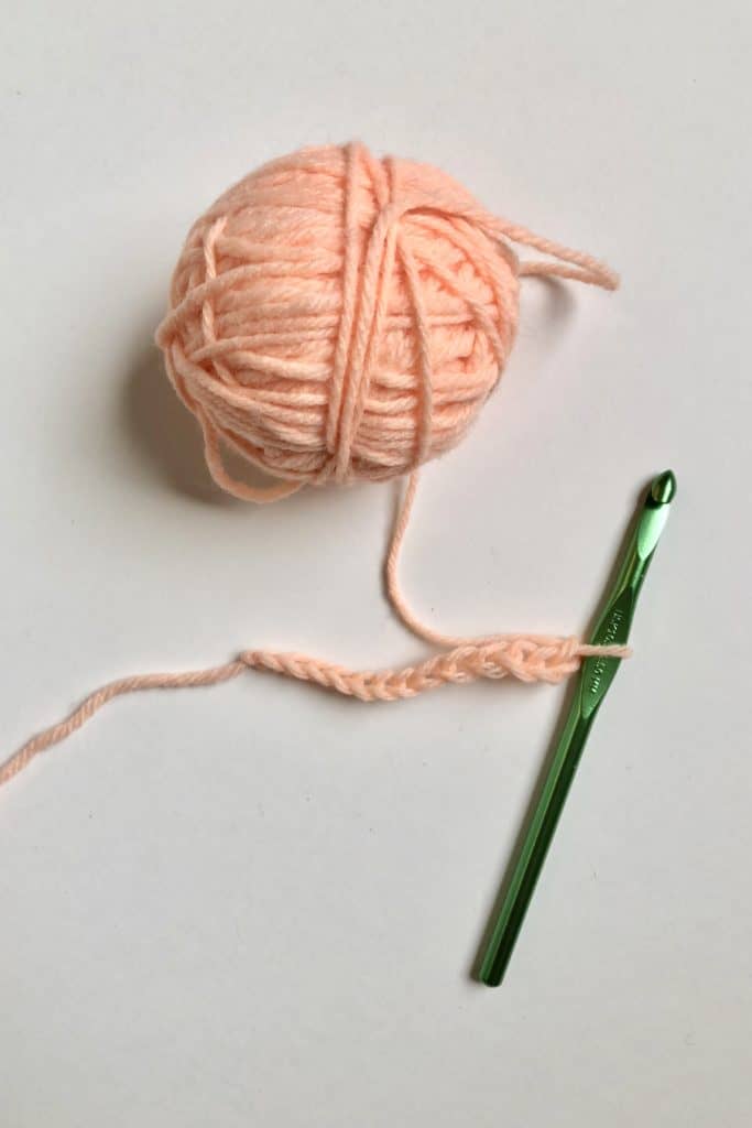 How to crochet the chain stitch for beginners