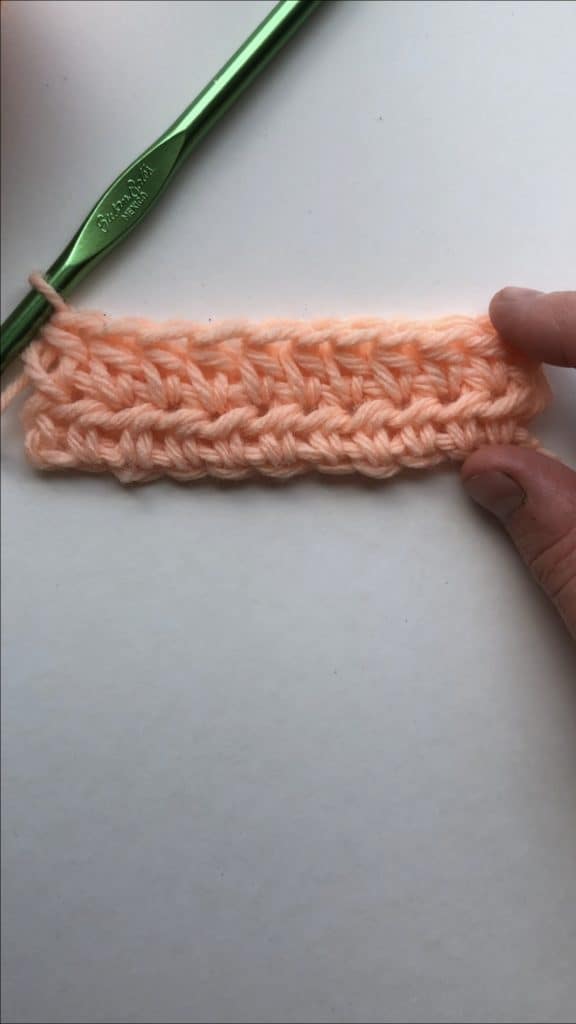 How to crochet the half double crochet stitch