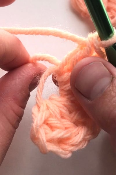 How to crochet a magic circle step by step image