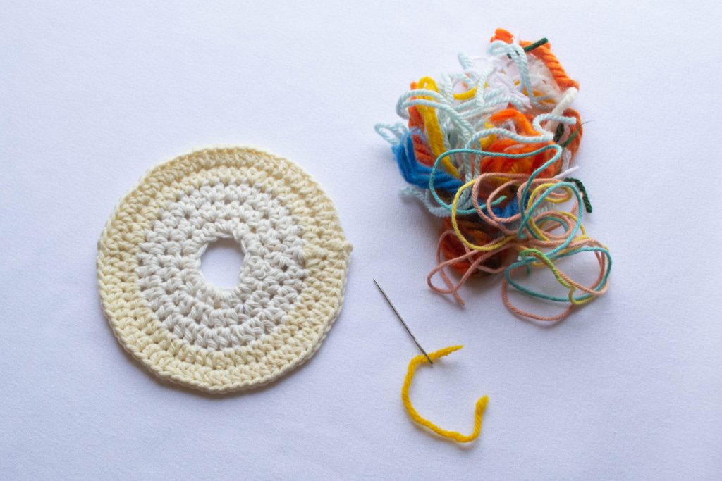 5 WAYS TO RE-USE YARN SCRAPS (AND WHY YOU SHOULD!) – Hook🔸Yarn