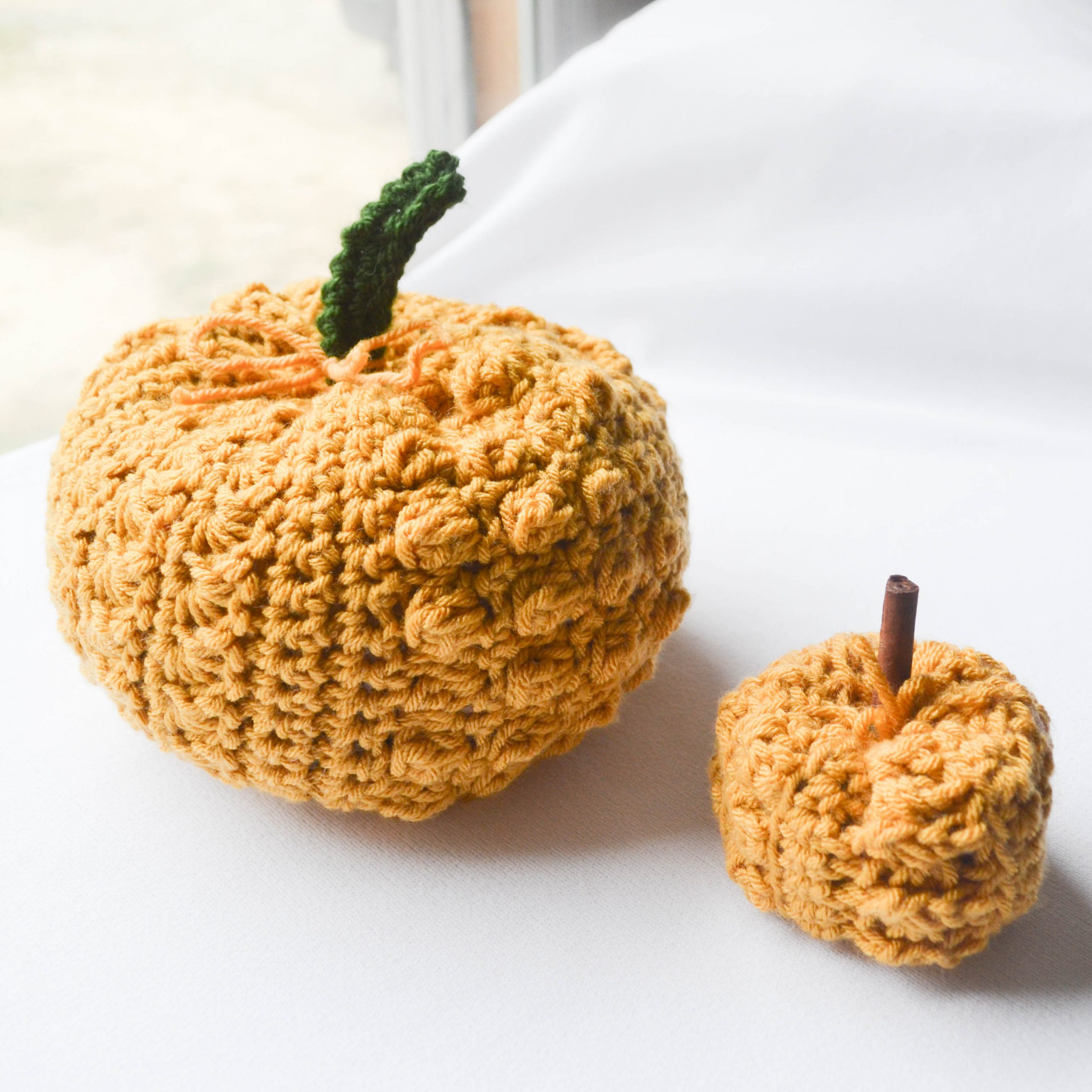 featured crochet pumpkin image