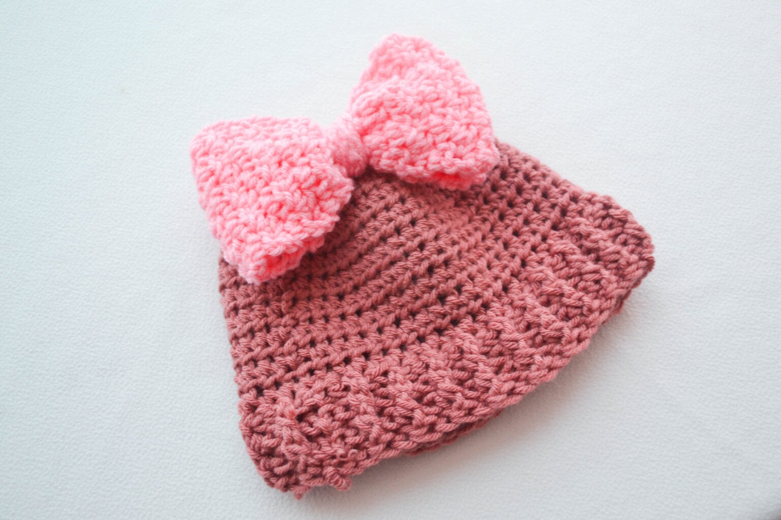 1 Hour Messy Bun Hat- Free Crochet Pattern - Amelia Makes