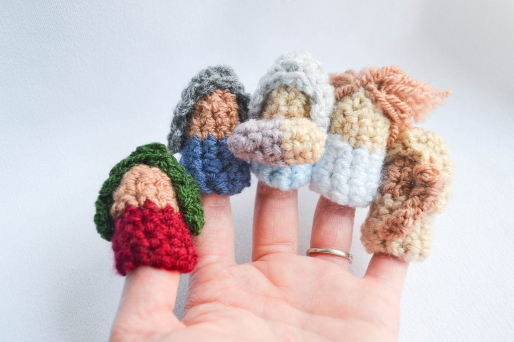 Fast Crochet Christmas Gifts that are Still Meaningful - Amelia Makes